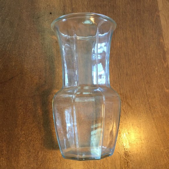 Glass Vase - Picture 1 of 3